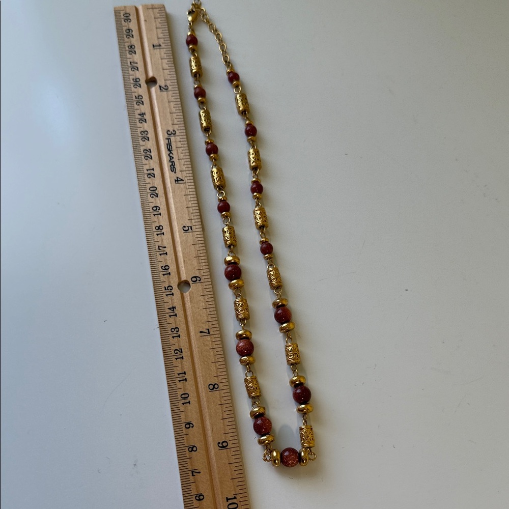 Elegant Gold and Brown Beaded Necklace - Picture 7 of 7